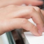 Uczennica kl.7 Maja Moorthi muzycznie